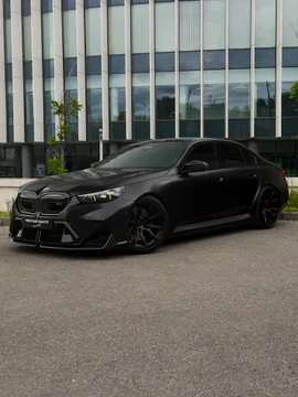 BMW M5 G90