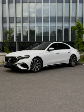 Mercedes-Benz E300 4Matic